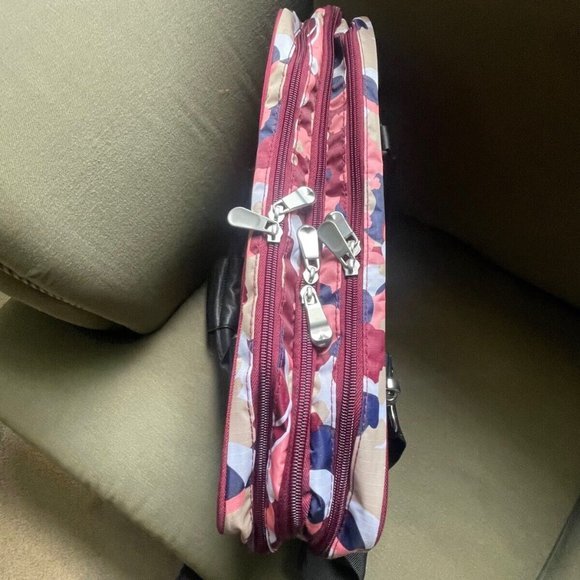 Samantha Brown Carry All Travel Bag BURGUNDY GEO CAMO nwt - Picture 6 of 12